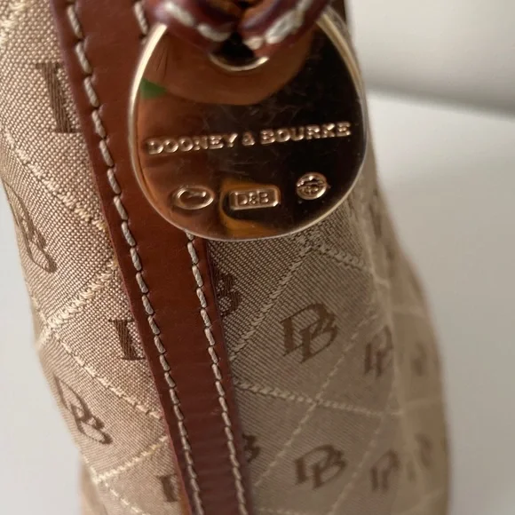 Y2K Dooney & Bourke Signature Canvas Small Tan Hobo BagMonogram Shoulder Bag - Picture 9 of 9